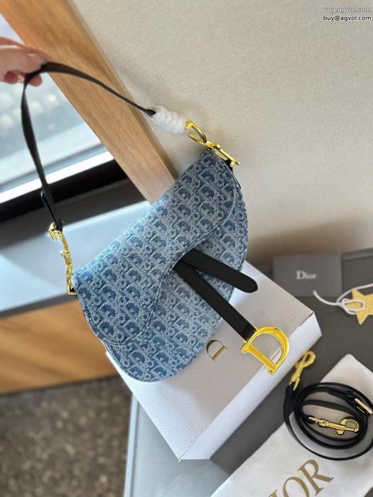 DIORバッグコピー 品 ブランド2024新作も続々登場!新作売切れ続出_0_2