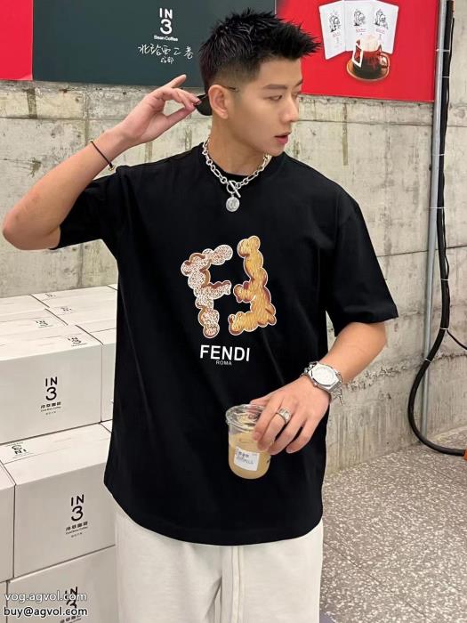 FENDIコピー ブランド 優良愛用ブランド注目されている新品半袖Tシャツ_0_1