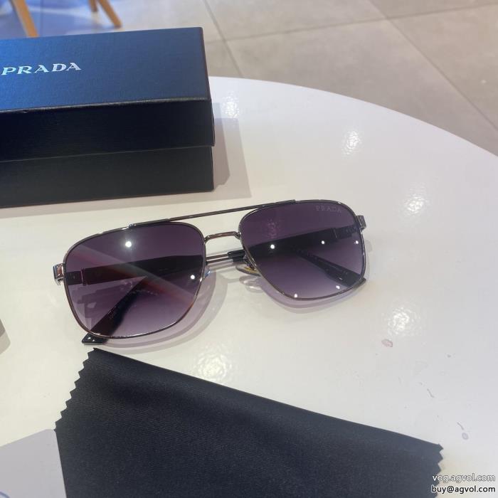 カジュアルなのに高感度が高く清涼感サングラス偽物 ブランドPRADA_1_1