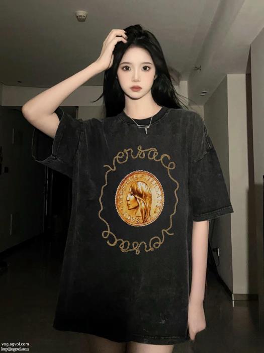 半袖Tシャツブランド コピー 販売 VERSACE使い勝手の良さ限定デザイン_0_4
