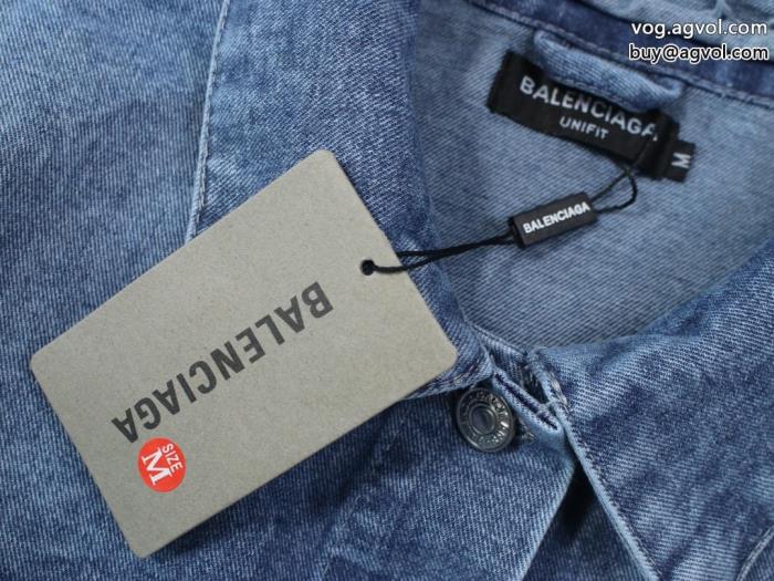 幅広く使えるロゴが素敵balenciagaコピー ブランド 通販コート_0_0