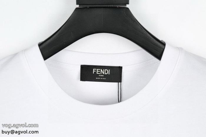 ブランド コピー 激安FENDI半袖Tシャツ毎日に上質を 2024年の夏のマスト_0_2