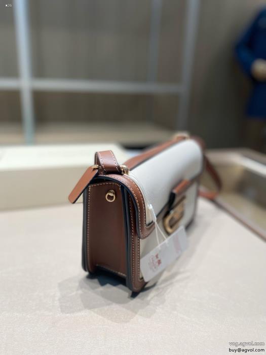 バッグCOACH今年のトレンドカラー2024季節限定ブランド 激安 _0_0