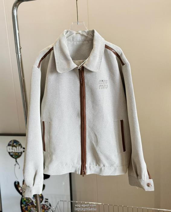 派手すぎず存在感のある偽 ブランド 通販MIUMIUコート_0_1