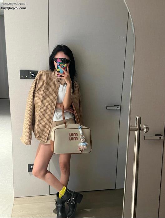コート激安 通販 専門MIUMIUオンライン限定商品着まわしアクセント_0_4
