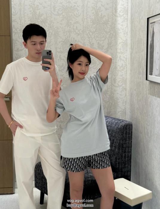半袖Tシャツブランド コピー 販売23SS 異素材絶大な人気を誇るディオール_0_4