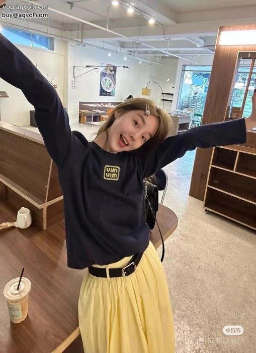 ブランド スーパー コピー最新ランキングTOP著名人の着用長袖TシャツMIUMIU_0_2