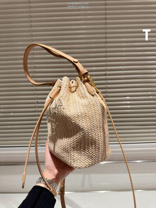 根強い人気定番商品人気上昇中ブランド 偽物PRADAバッグ_0_2