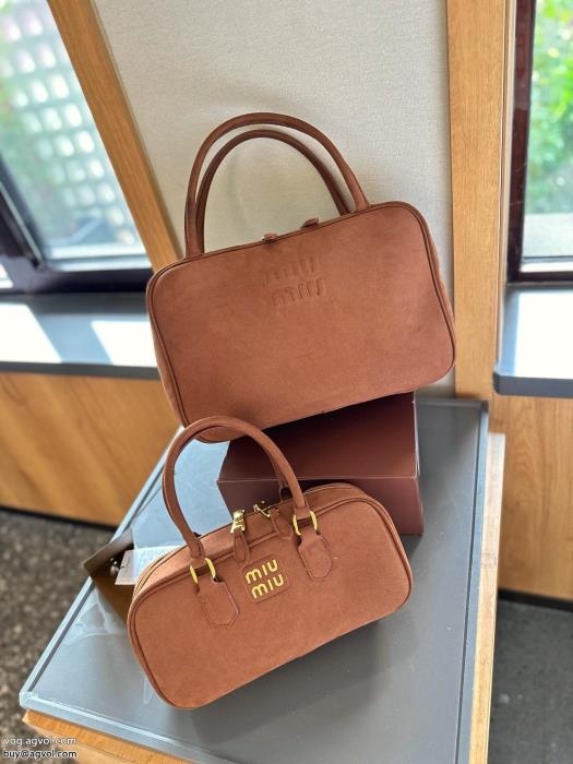 バッグ在庫数限定幅広い層におすすめブランド コピー 激安MIUMIU_0_4
