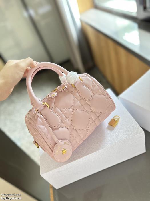 ディオールコピー 品 ブランドバッグ抜群の人気を集め爆発的人気_0_4