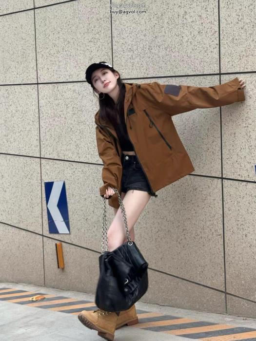 BURBERRY今シーズン人気のアイテムブームは再熱中コートブランド 激安 _0_3