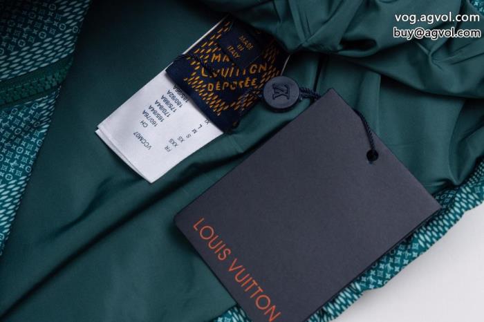 スーパー コピー 品LOUIS VUITTON23SS 異素材高級感が好評ですコート_0_3