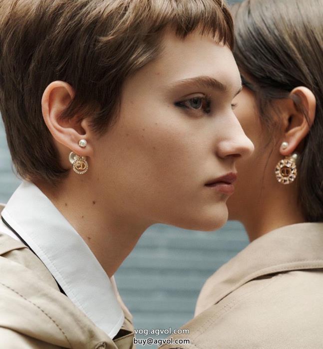 華やかな印象絶妙な抜け感イヤリングコピー 商品 ブランドDIOR_0_0