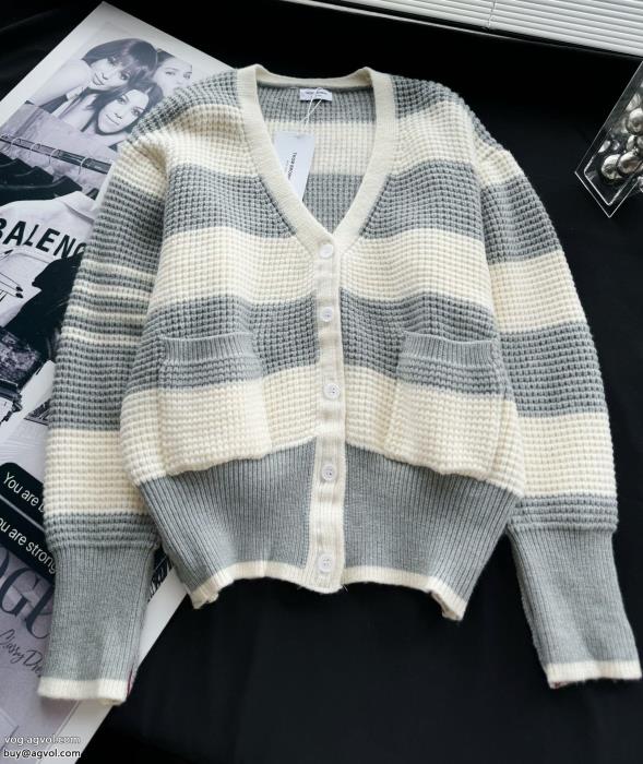 ブランド スーパー コピー 舗上質感季節感もプラス2024新作コートTHOM BROWNE_0_2