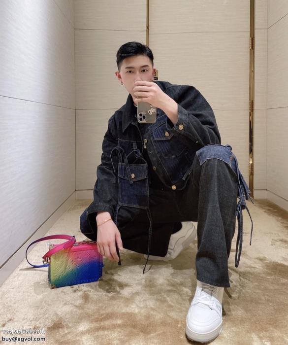 清涼感あるカジュアル高級感のあるデザインブランド コピー s 級コートLOUIS VUITTON_0_3