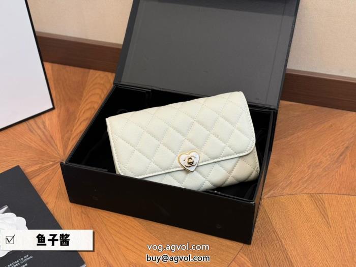 ブランド コピー安定感がありファッションの最先端！バッグCH_0_3