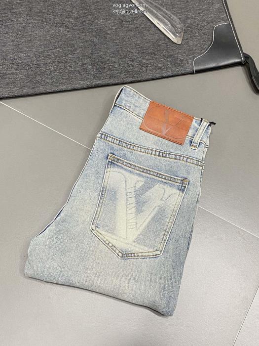 再入荷が嬉しい鮮度が手に入るブランド 偽物 激安VALENTINOジーンズ_0_0