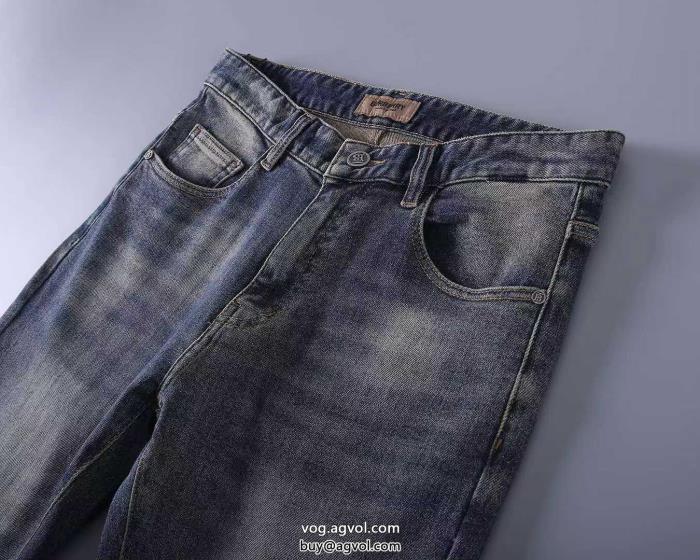 スーパー コピー  ジーンズBURBERRYコーデの主役圧倒的な人気_0_1