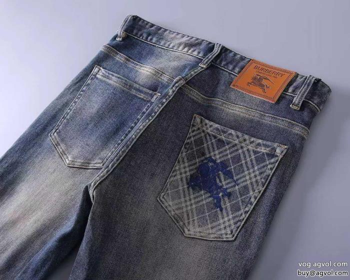 スーパー コピー  ジーンズBURBERRYコーデの主役圧倒的な人気_0_3