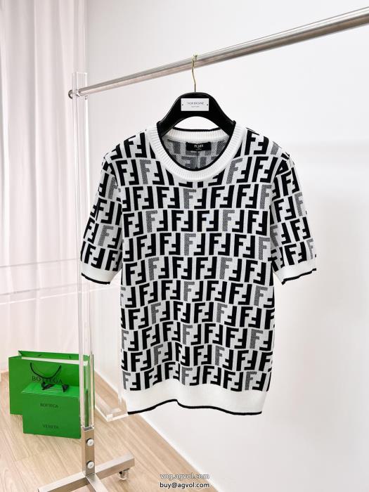 大人気セール柔らかい色調半袖Tシャツブランド コピー 優良フェンディ_0_3