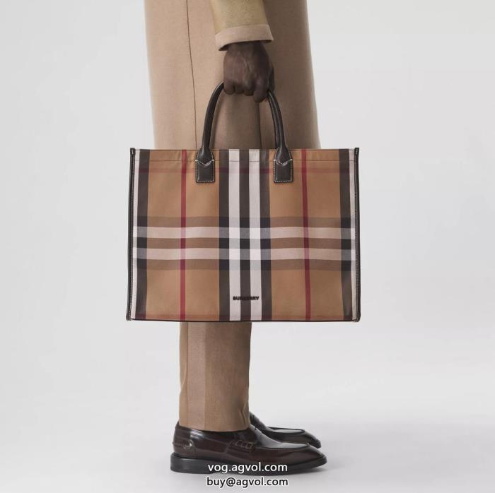 BURBERRYショッピングバッグ最新2024個性的なスタイリングブランド 偽物 激安 通販_0_1