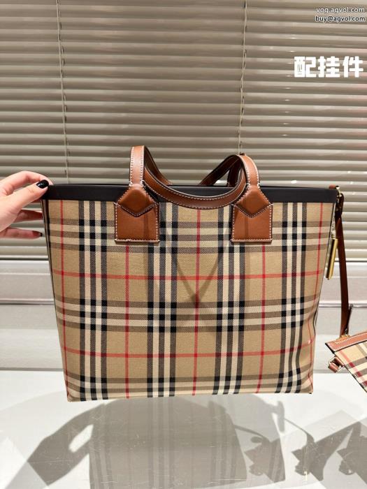 BURBERRYコピー 品 ブランド特価セール今季は色を使った注目新品ショッピングバッグ_0_2