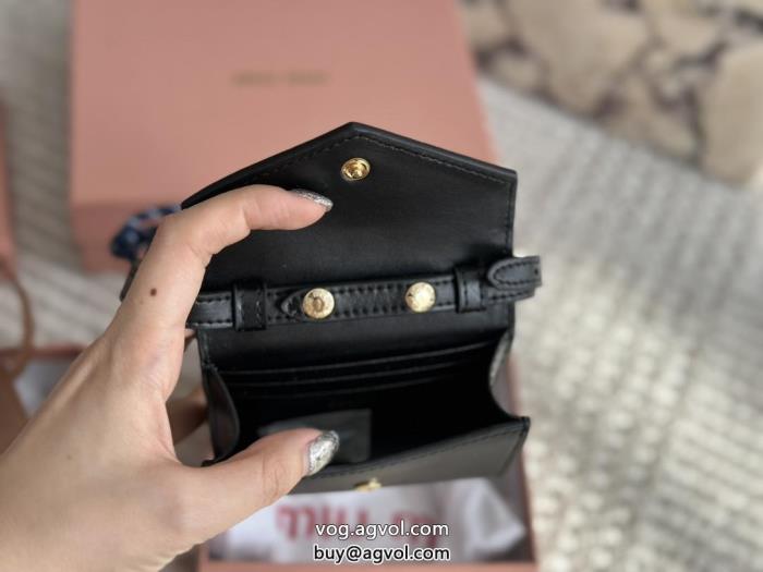 ブランド 通販 激安MIUMIUバッグ大絶賛新作 オフィス使いに_0_0