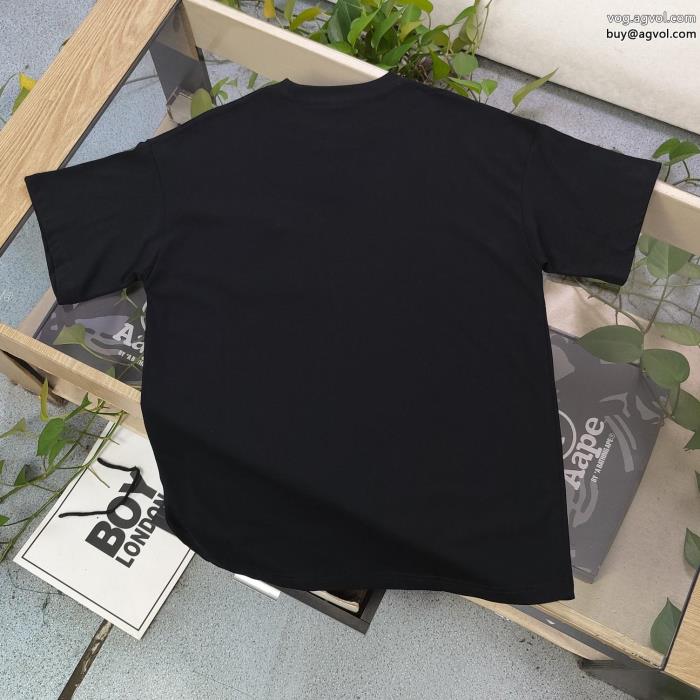 今人気の秘訣2024最新作FENDIブランド コピー 通販半袖Tシャツ_0_2