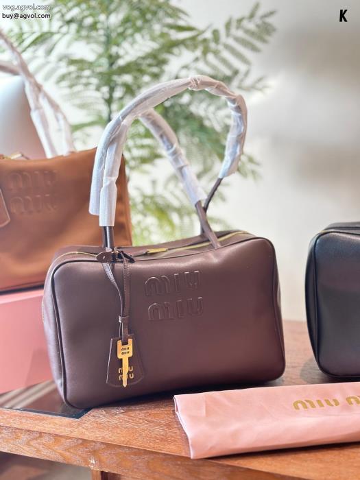 ブランド 品 コピーバッグブランドスタイルが継続的に人気新色入荷MIUMIU_0_0