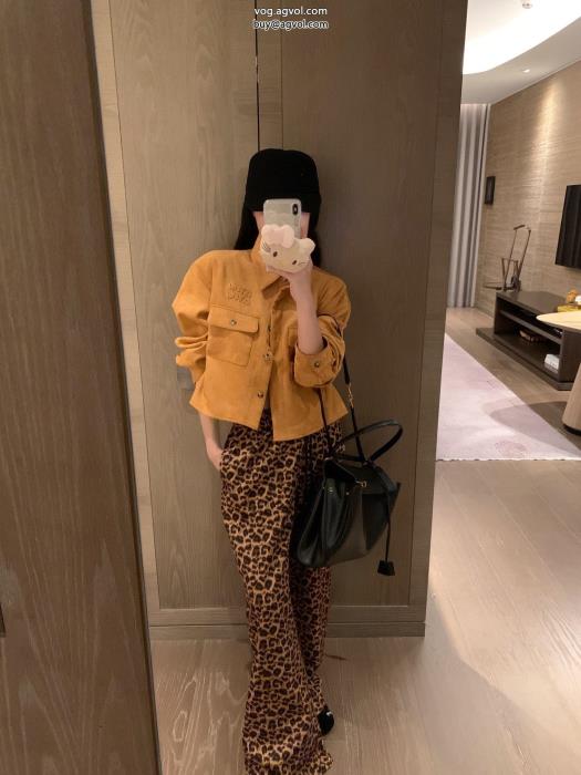 MIUMIU通勤の定番完売必須☆お早めにコートブランド 品 スーパー コピー_0_2