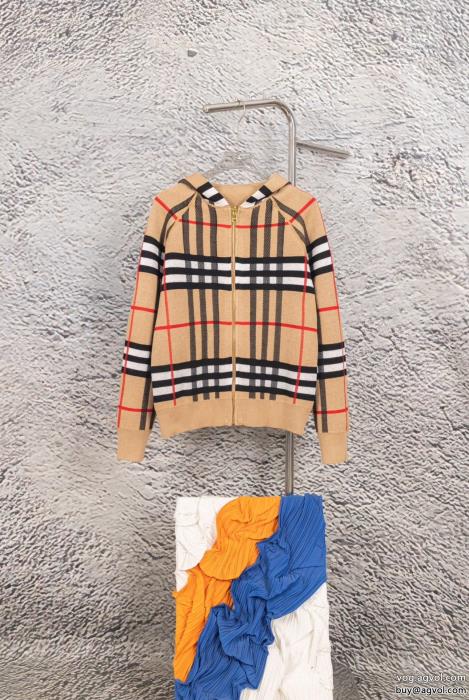 BURBERRYブランド 通販コート清潔感のある肌見せ最新とても可愛い_0_3
