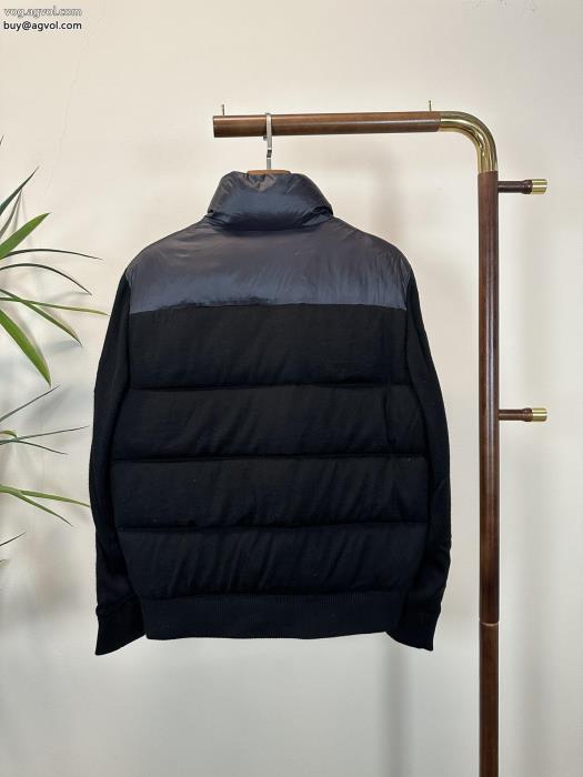ダウンジャケットMONCLER限定生産品コーデの主役ブランド コピー 激安_0_3