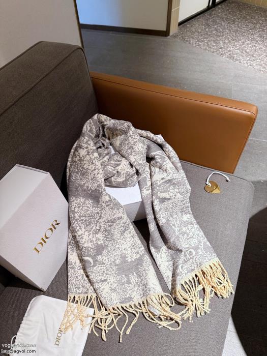 万能アイテム毎日に上質を 激安 ブランドマフラーDIOR_0_1