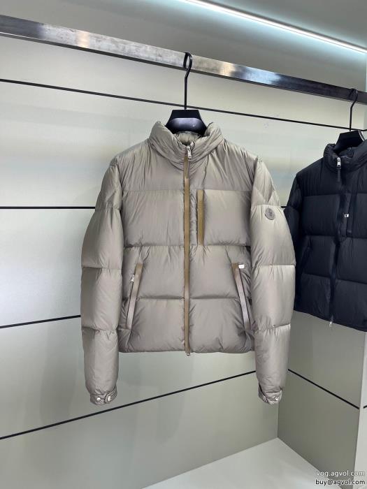ダウンジャケットMONCLERブランド コピー 販売 元気な印象にトレンドスタイル_0_1