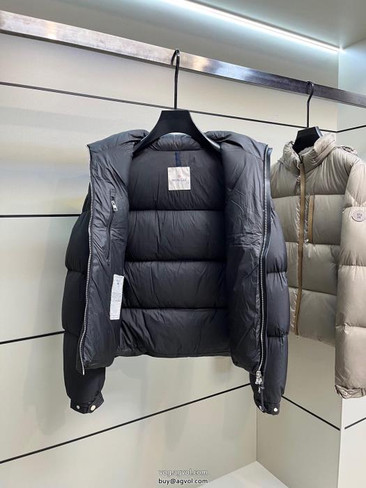 ダウンジャケットMONCLERブランド コピー 販売 元気な印象にトレンドスタイル_0_2