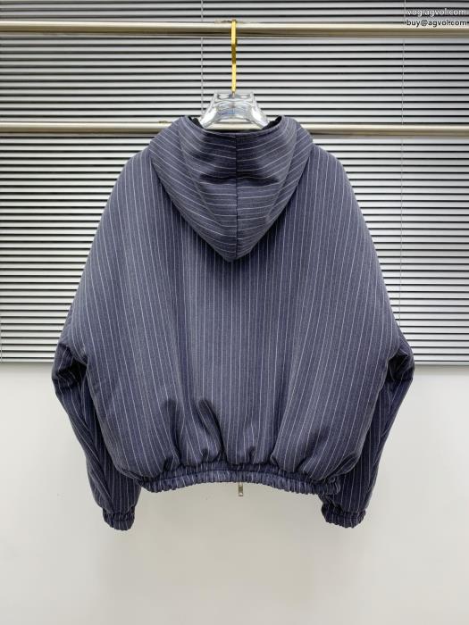 ダウンジャケット不動の人気2024最新存在感ばっちりなアイテム偽物 ブランドBURBERRY_0_3