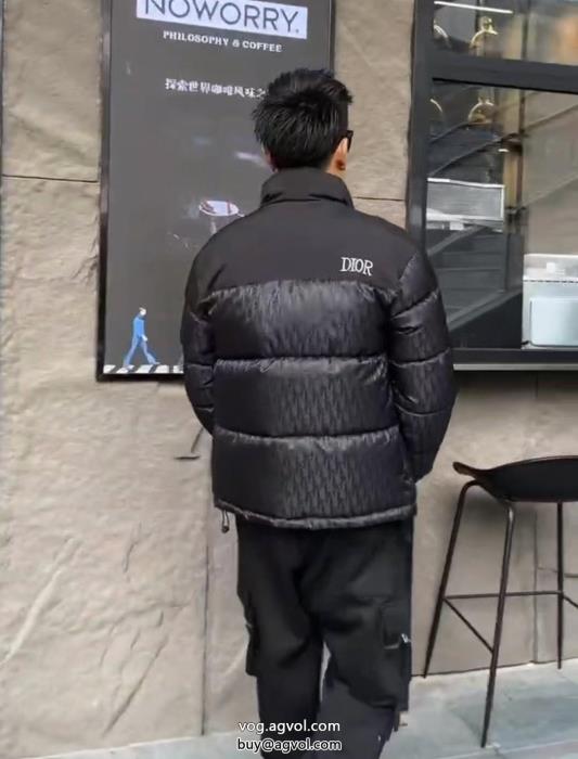 偽物 通販 正規品保証2320242024年トレンド感が強いDIORダウンジャケット_0_3