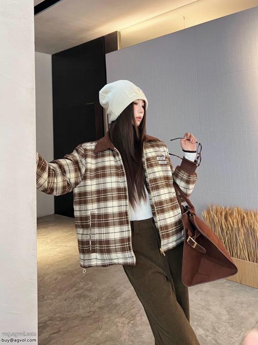 円高還元Sale優しげな高級人気色スーパー コピー 販売MIUMIUコート_0_1