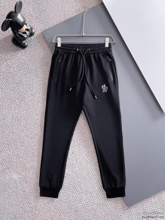セットMONCLER大人っぽい今年のトレンドカラーコピー ブランド 販売_0_2