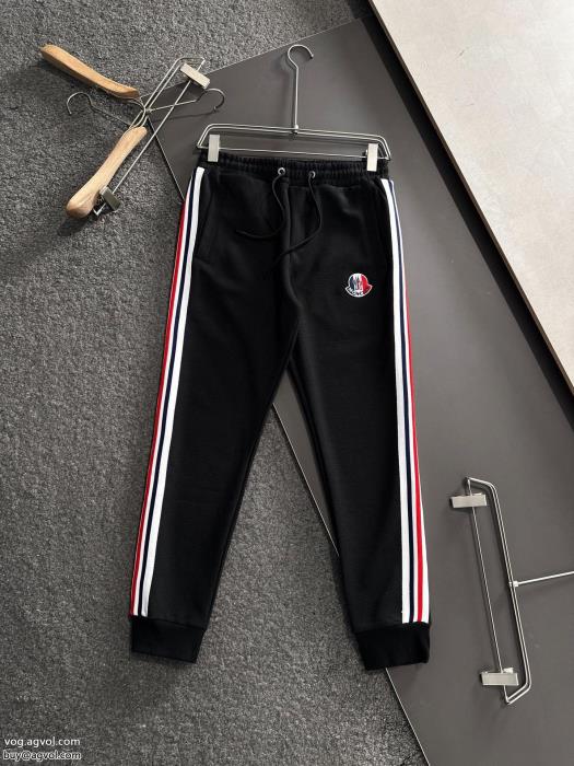 偽物 ブランド ショップ長く愛用出来る一品独特の存在感セットMONCLER_0_2