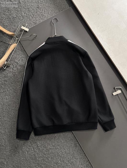 偽物 ブランド ショップ長く愛用出来る一品独特の存在感セットMONCLER_0_3
