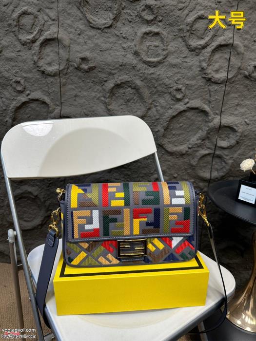 ブランド 激安 バッグ欲しい可愛く新鮮ブームは再熱中FENDI_0_2