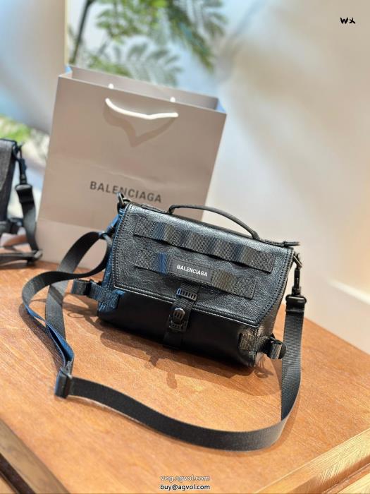 2024年春限定 永遠の定番岩ちゃん愛用balenciagaブランド 偽物バッグ_0_4