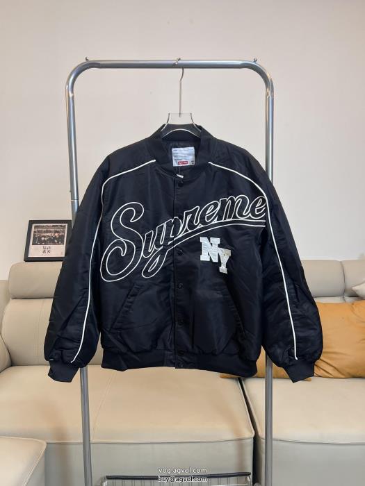 スーパー コピー 品発表の新作モデル抜け感スゴイ綿入れの服シュプリーム_0_3