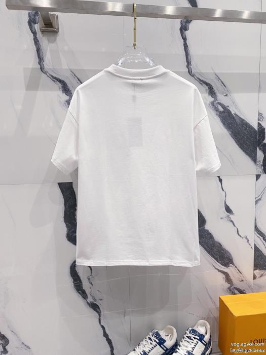 激安 ブランドフェンディ半袖Tシャツ完売必須　限定SALE好印象123%_0_1