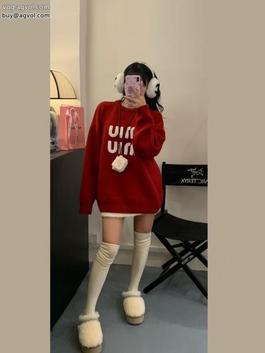 夏に向けて気になる新作日本未入荷セーターMIUMIUコピー 商品 通販_0_3