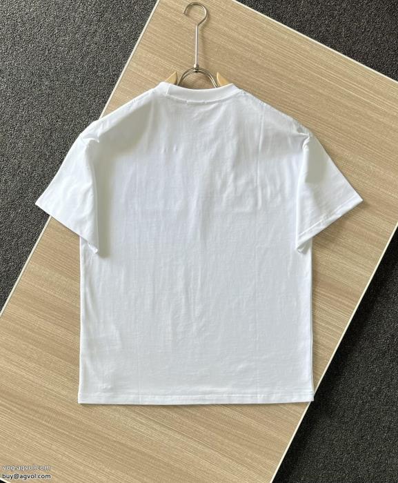 FENDI最安に挑戦柔らかい雰囲気にまとめて激安 ブランド半袖Tシャツ_0_1