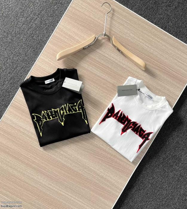 今シーズンも人気ブランド清潔感の高い新品バレンシアガ半袖Tシャツ偽 ブランド _0_1
