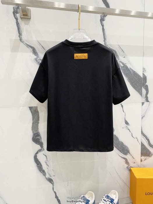 偽 ブランド LOUIS VUITTON半袖Tシャツ大人っぽく見せ新作人気上昇中_0_4