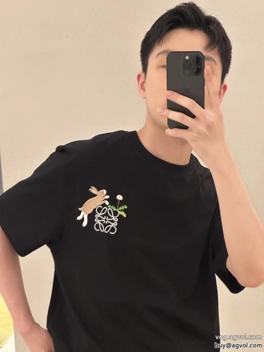 LOEWE偽物 ブランド 販売絶妙な抜け感高いクオリティ半袖Tシャツ_0_1